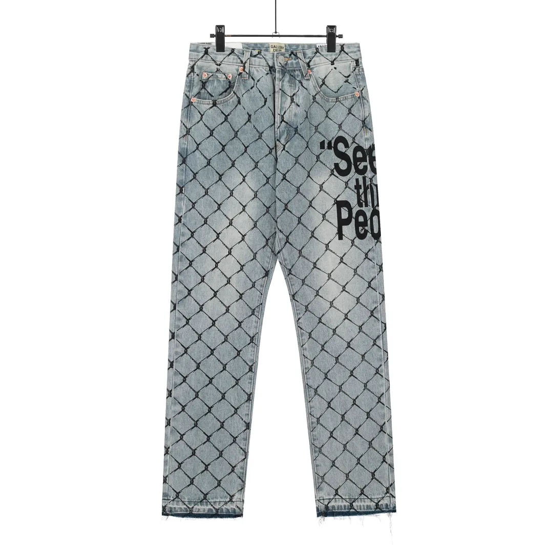 #8114 P240💰 GALLERY DEPT. Barbed wire letter printed denim washed and distressed spliced jeans - Original purchase and pattern making to truly restore the ultimate vintage texture - Original hardware accessories, washed and other elevators, QR code analysis are all purchased from the original factory, high degree of restoration, you are welcome to compare with a certain product~ - Three-dimensional version Loose and comfortable, not picky about the figure, taller and slimmer, factory Seiko, original factory quality control, same style for men and women, can be matched with couples, versatile recommendation Essential jeans for all seasons Color: Blue Size: S-XXL (28-36)
